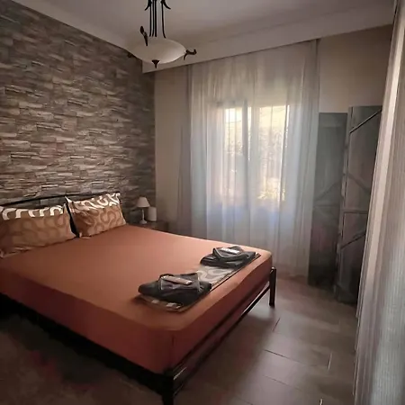 John And Tania's Garden Tatil Evi *
